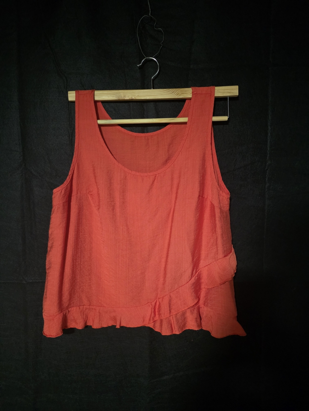 Ruffled Hem Tank Top in Rust Like New